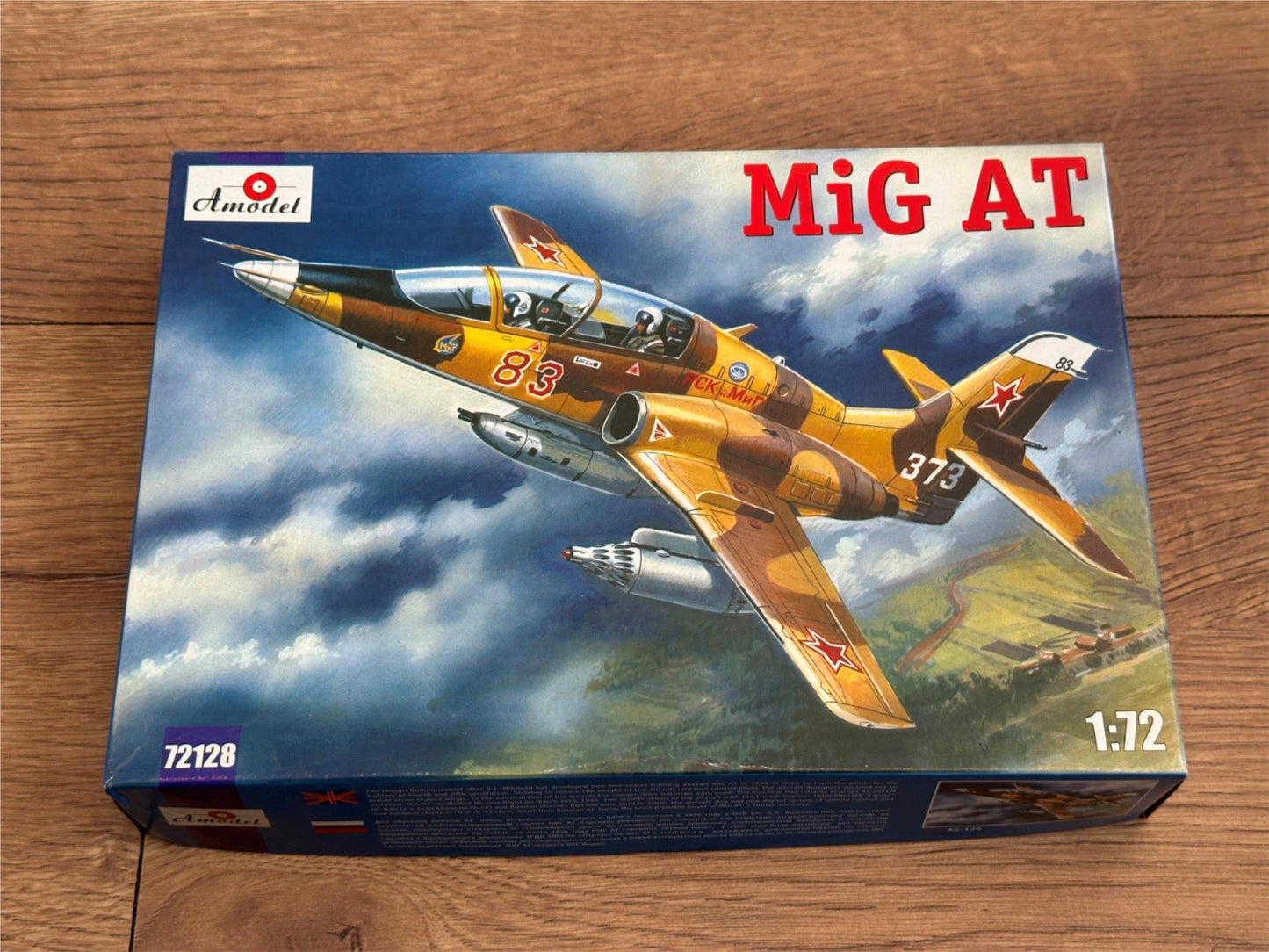 AModel Model Kit 72128 - 1:72 Mig AT Plane