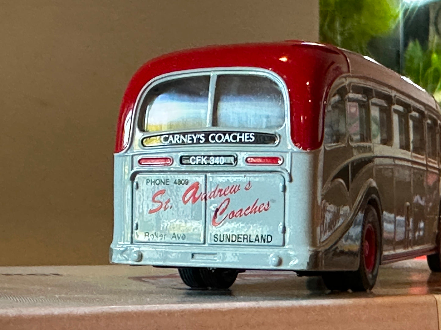 Corgi 97193 - 1:50 AEC Regal Bus - R.W Carney