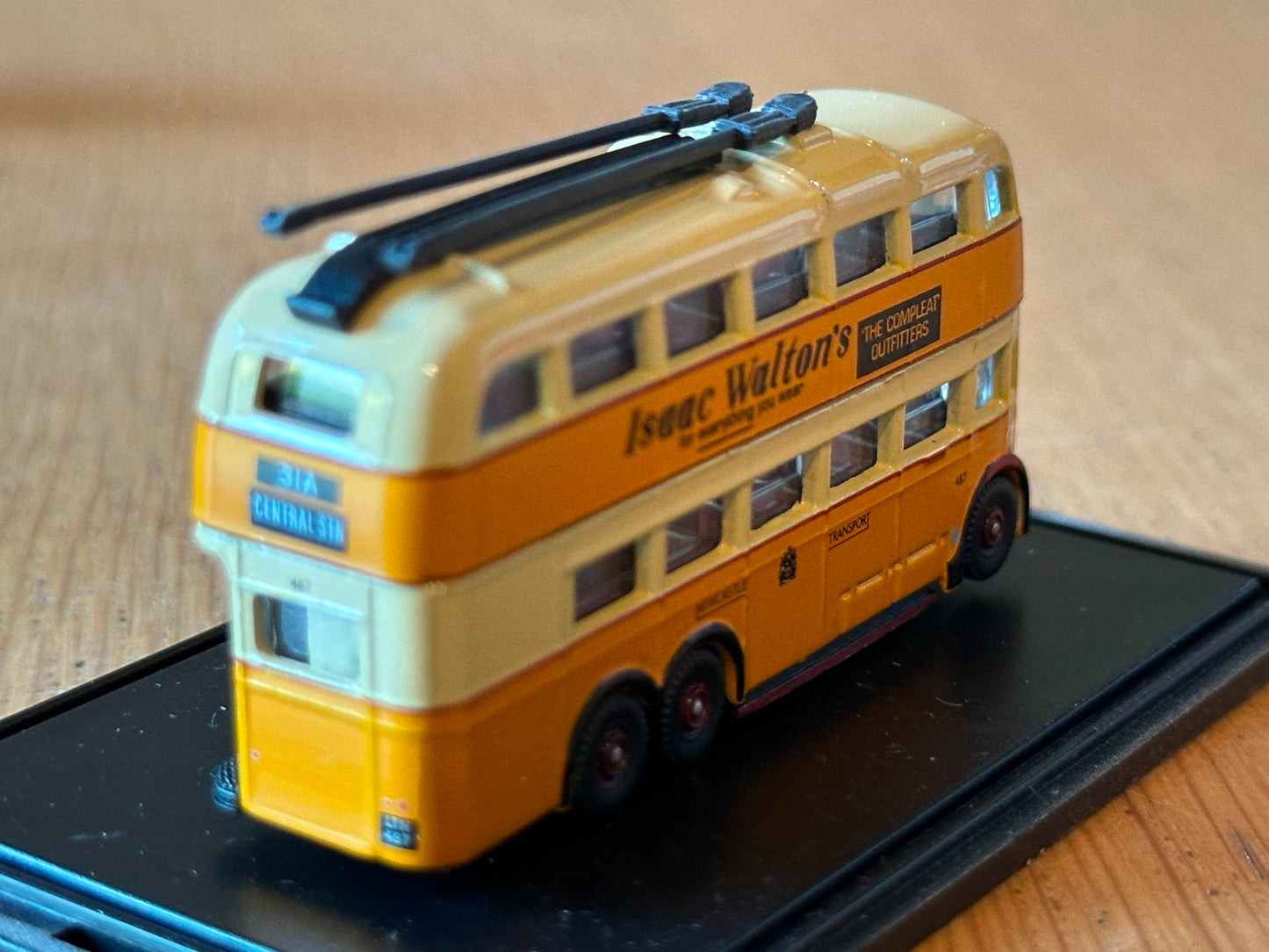 Oxford Diecast 1:148 N Gauge BUT Q1 Trolleybus - Newcastle
