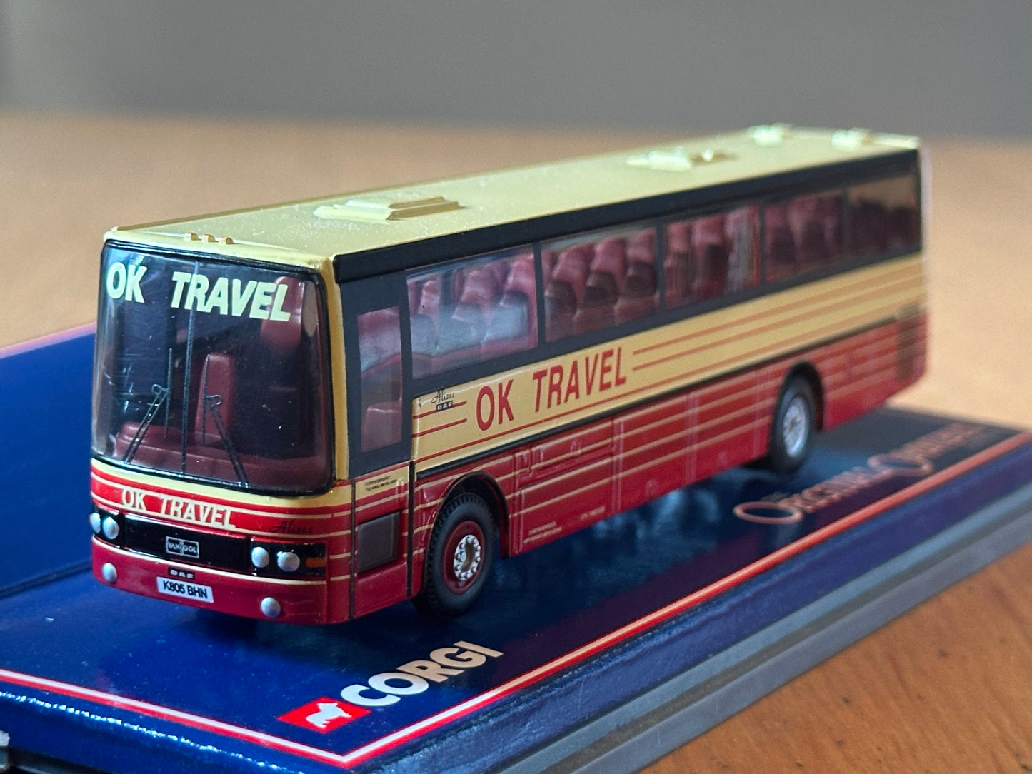 Corgi Original Omnibus 1:76 Van Hool Coach - OK Travel