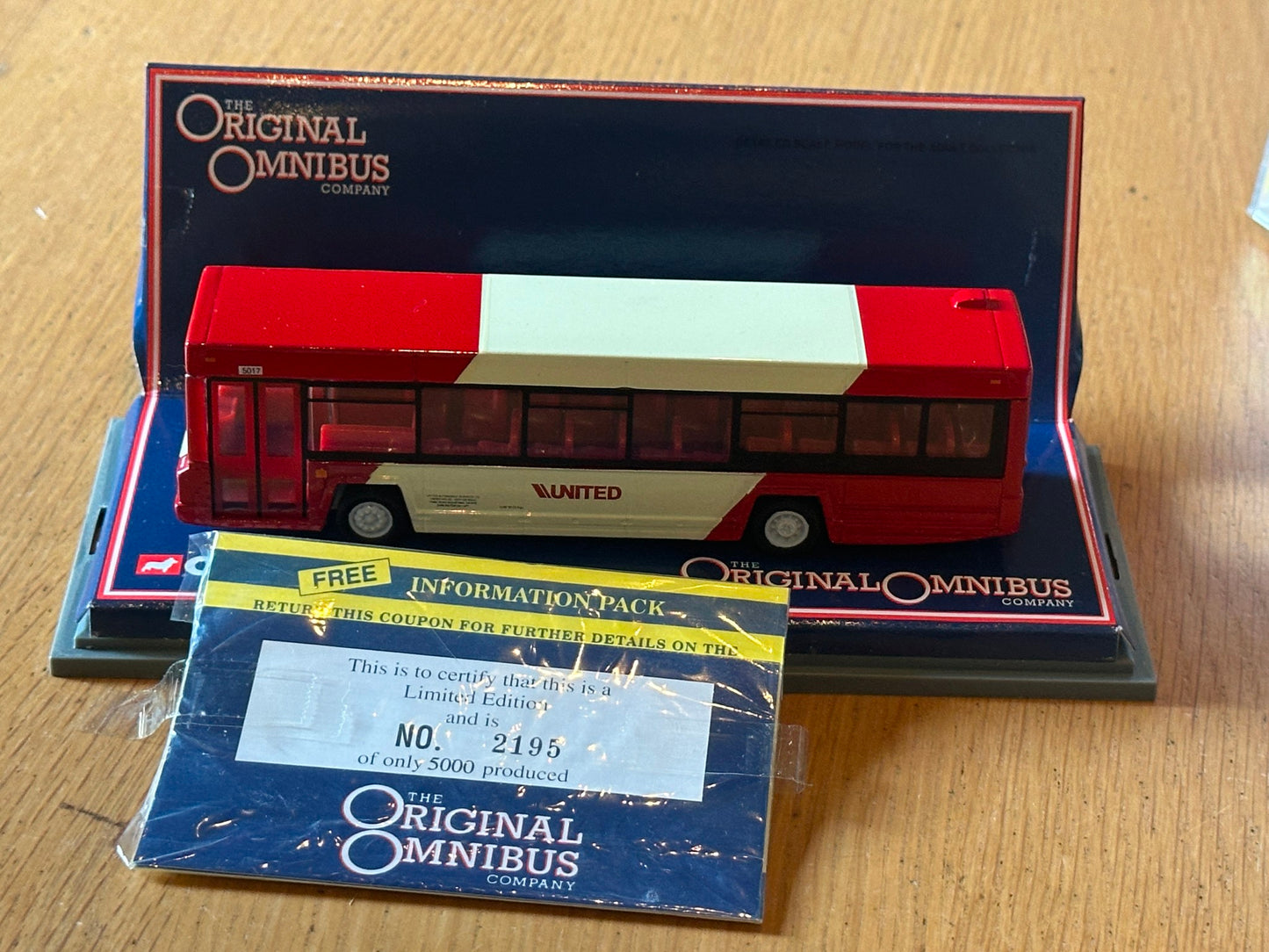 Corgi Original Omnibus 43110 - 1:76 OO Gauge Leyland Lynx MkII. United 6 Durham