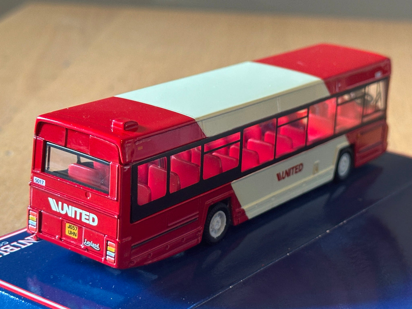 Corgi Original Omnibus 43110 - 1:76 OO Gauge Leyland Lynx MkII. United 6 Durham