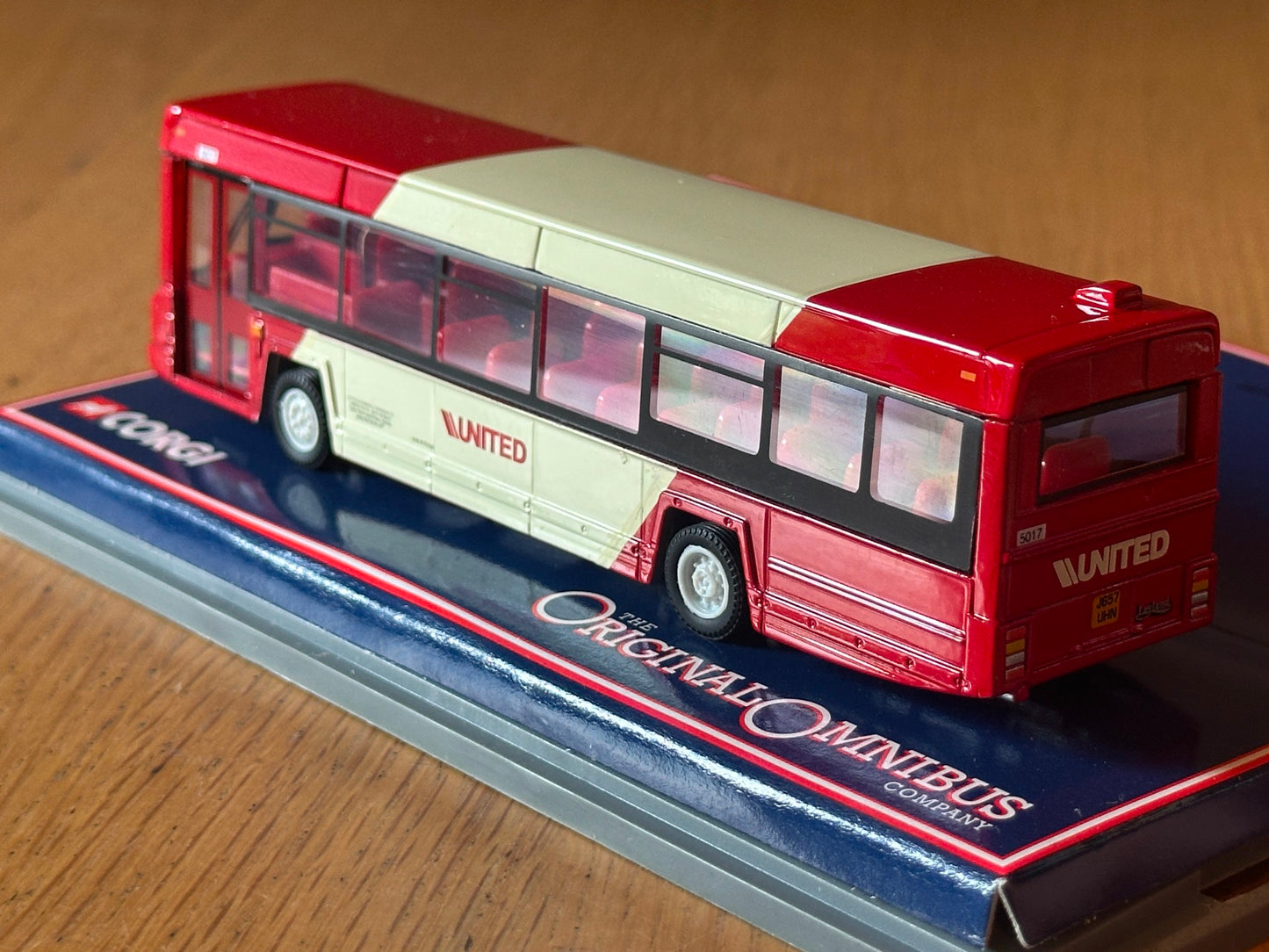 Corgi Original Omnibus 43110 - 1:76 OO Gauge Leyland Lynx MkII. United 6 Durham