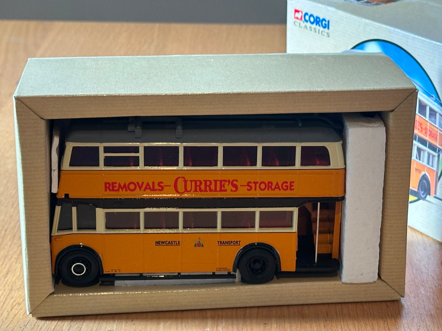 Corgi Classics 97870 1:76 Karrier W4 Trolleybus Newcastle-Upon-Tyne Corporation