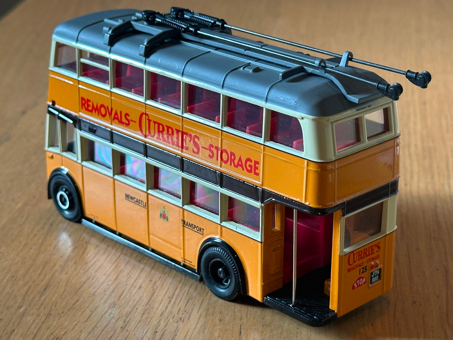 Corgi Classics 97870 1:76 Karrier W4 Trolleybus Newcastle-Upon-Tyne Corporation