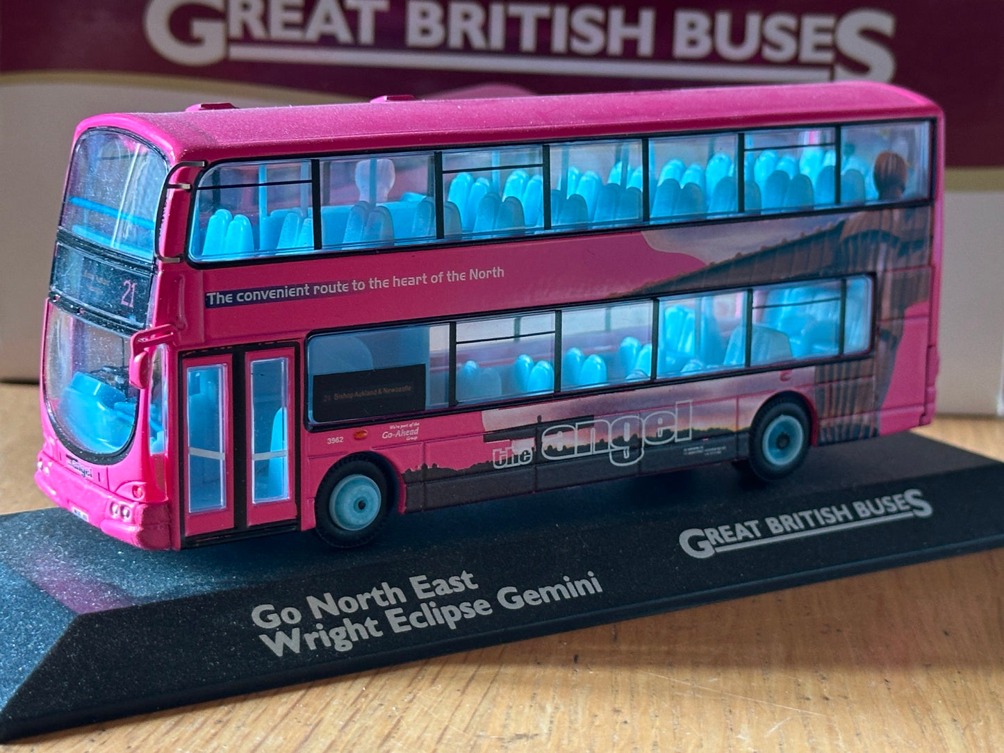 Original Omnibus/GBB 1:76 Wright Eclipse Gemini - Go North East Bus.