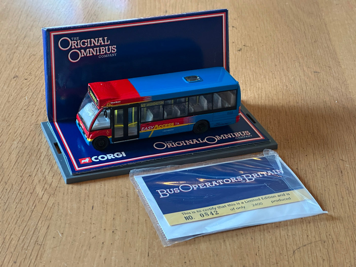 Original Omnibus 1:76 44102 Go Wear Easy Access Optare Solo Bus