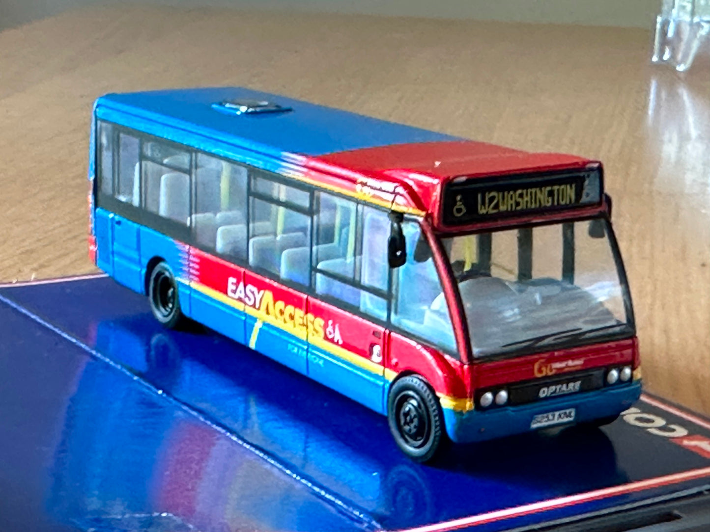 Original Omnibus 1:76 44102 Go Wear Easy Access Optare Solo Bus