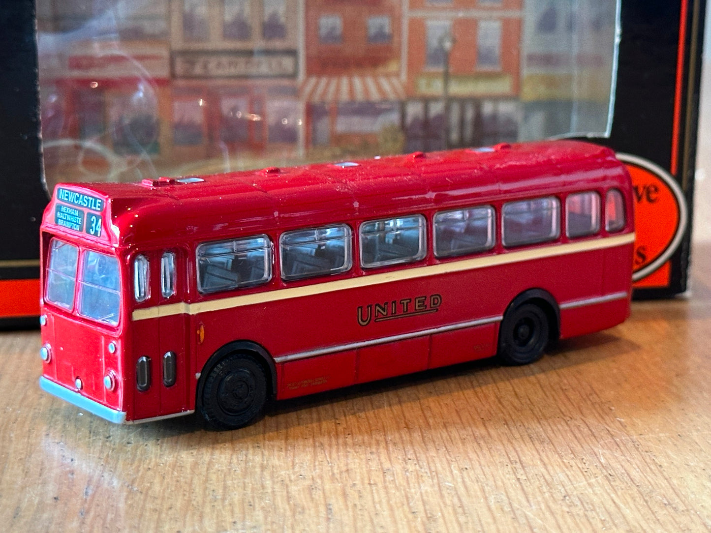 EFE 16301 - 1:76 OO Gauge Bristol LS/ECW Bus - United A.S.