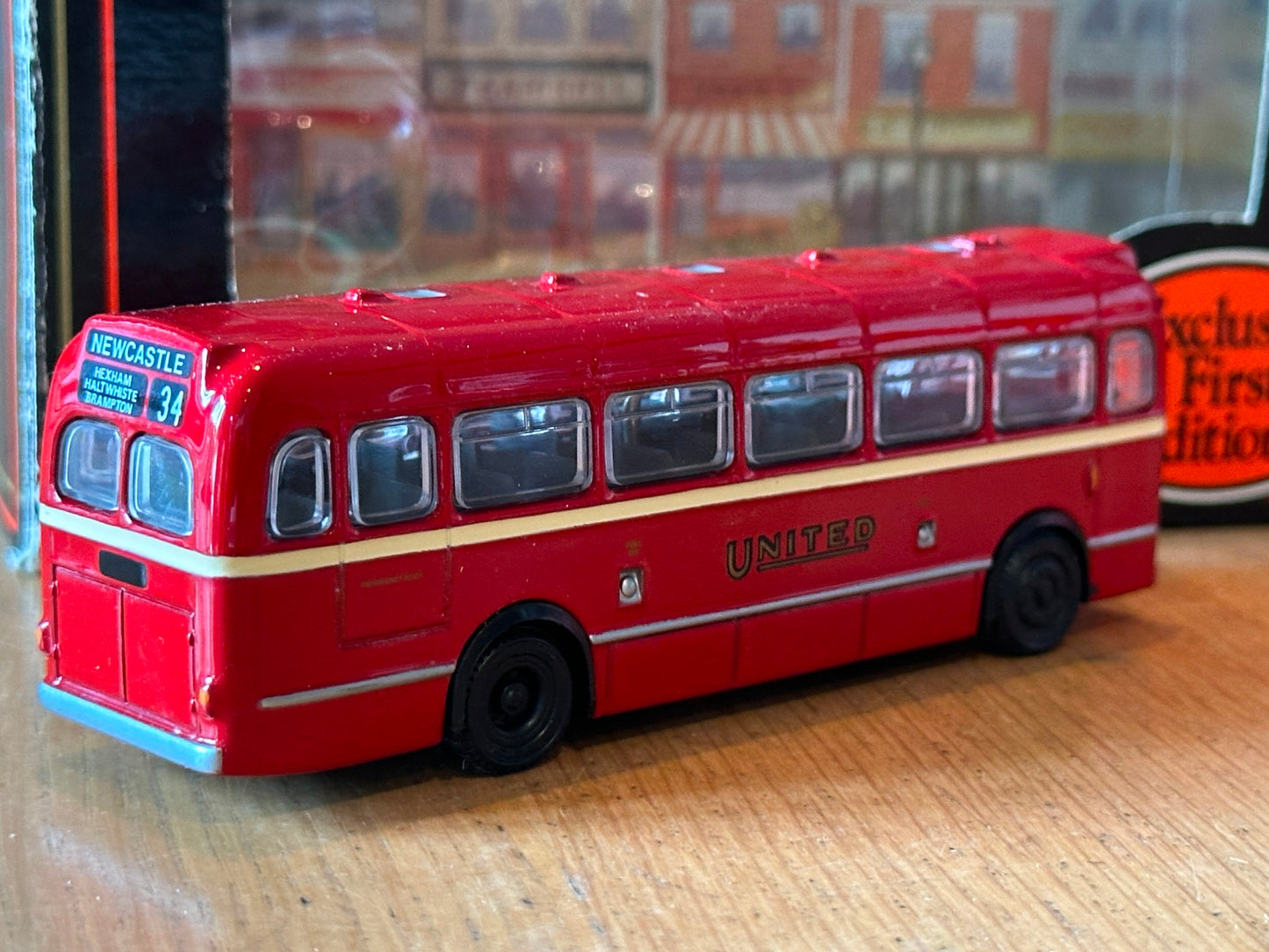 EFE 16301 - 1:76 OO Gauge Bristol LS/ECW Bus - United A.S.