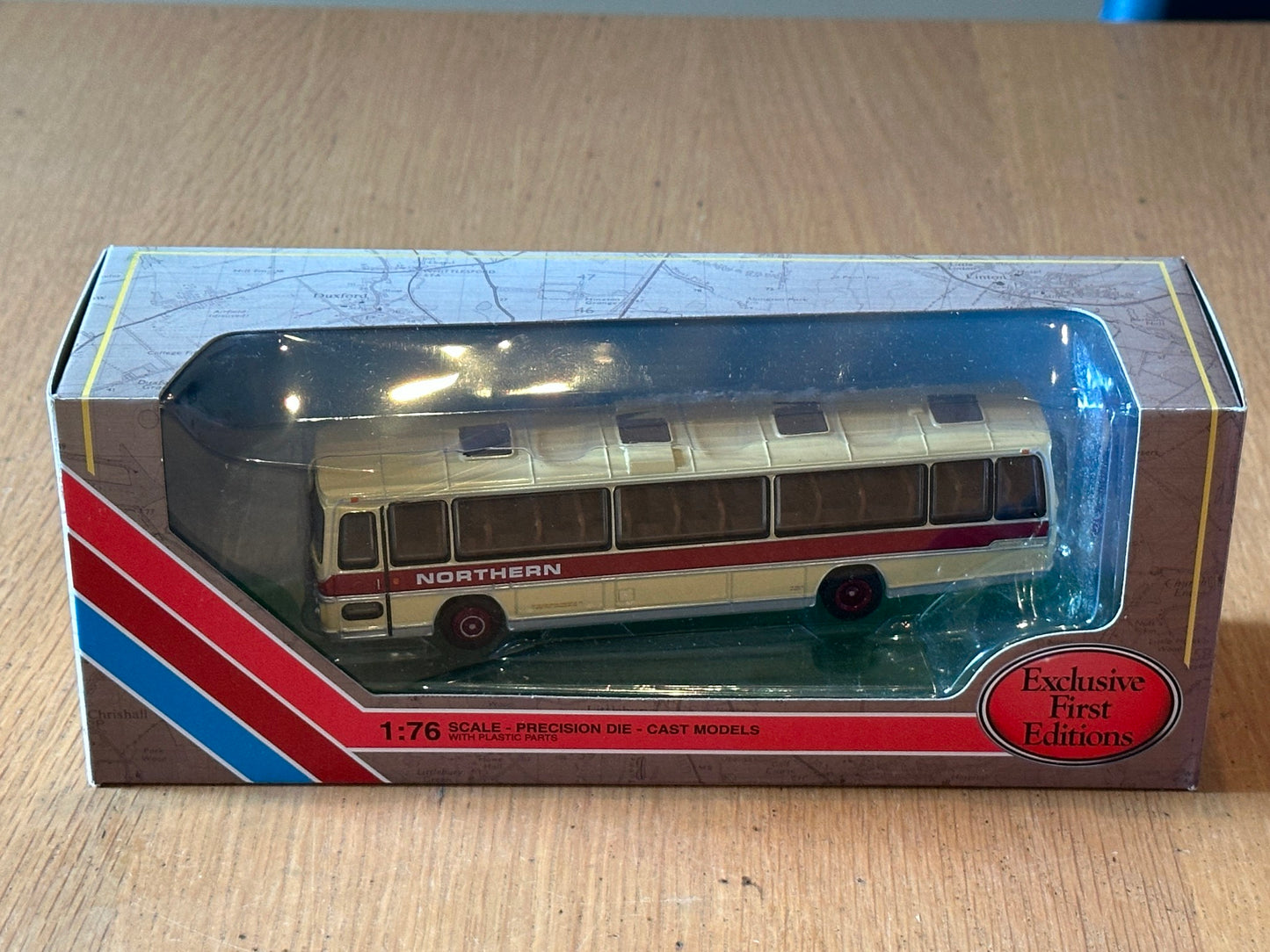 EFE 15715 - 1:76 Plaxton Panorama Elite Coach Northern General Transport - Italy