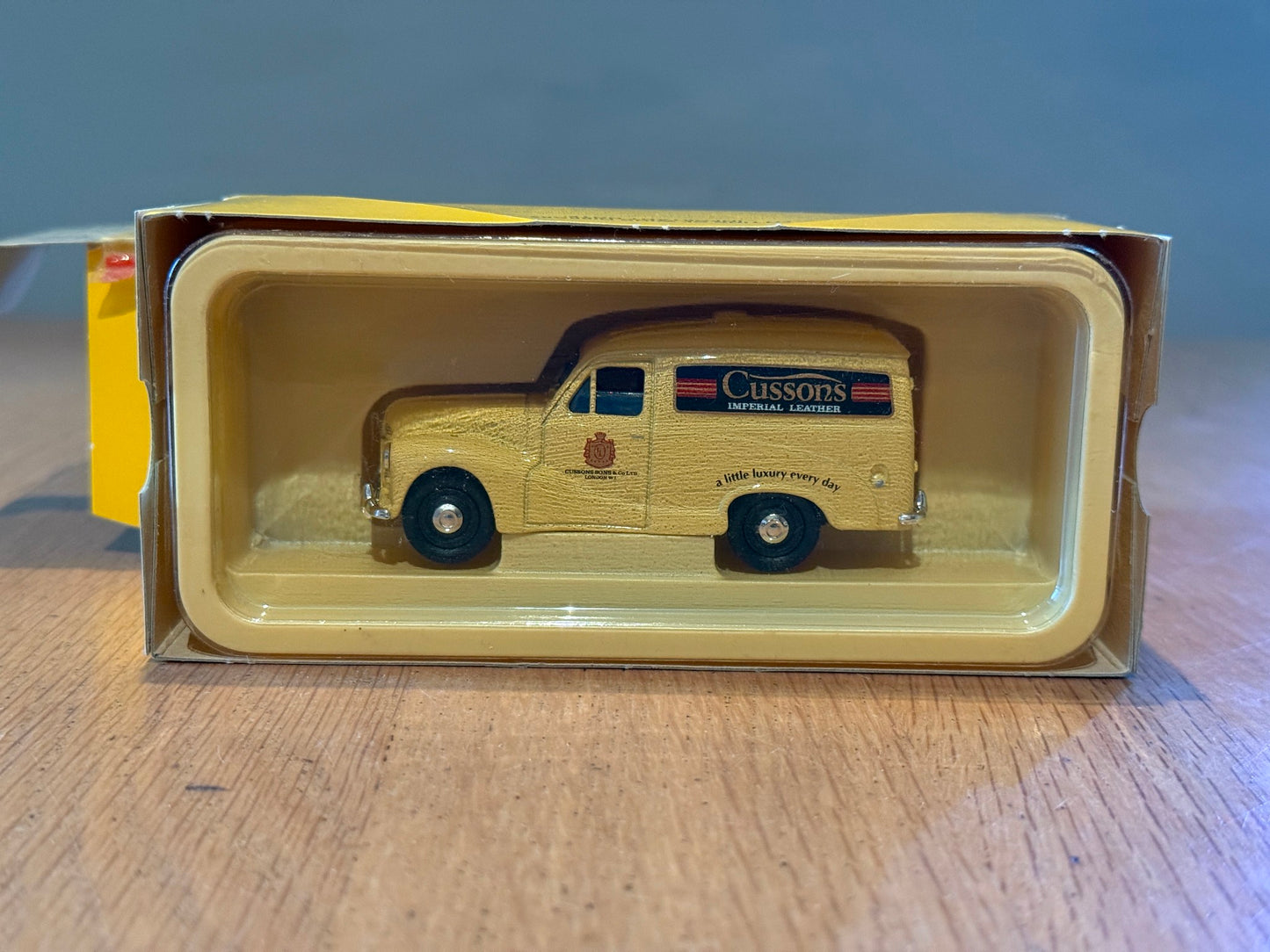 Corgi Vanguards 1:43 Austin A40 Van - Cussons Imperial Leather