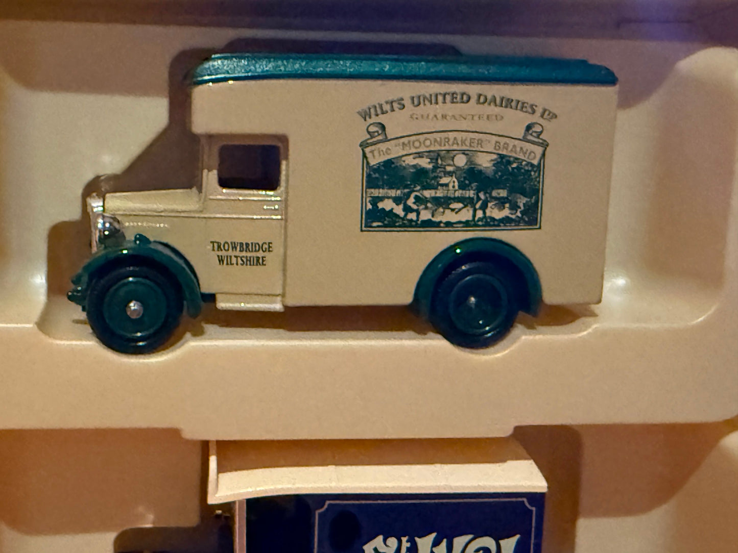 Days Gone UNI1994 Unigate Dairies - Wiltshire/Somerset, 3 piece set.