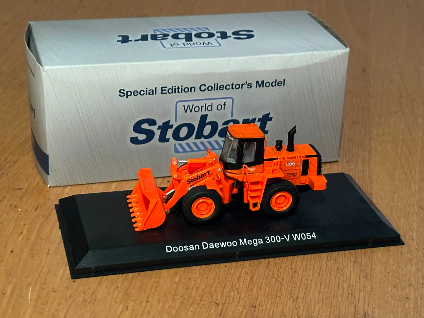 Eddie Stobart 1/76 Doosan Daewoo Mega 300-V W054