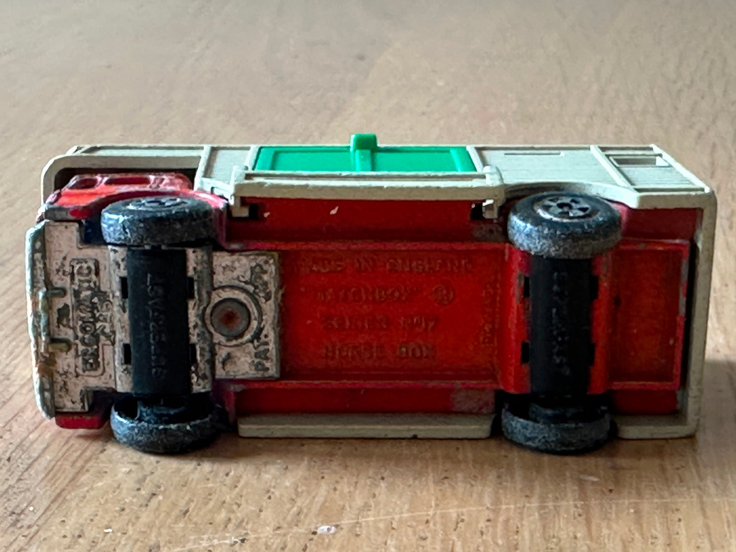 Matchbox Diecast Horsebox No. 17
