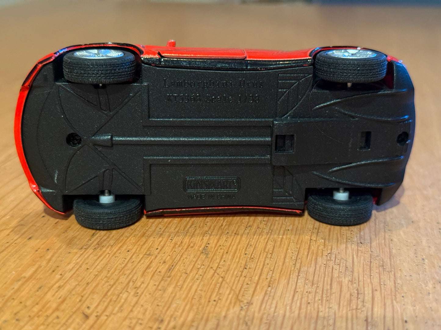 Kinsmart Diecast 1:38 Pull Back & Go Lamborghini Urus