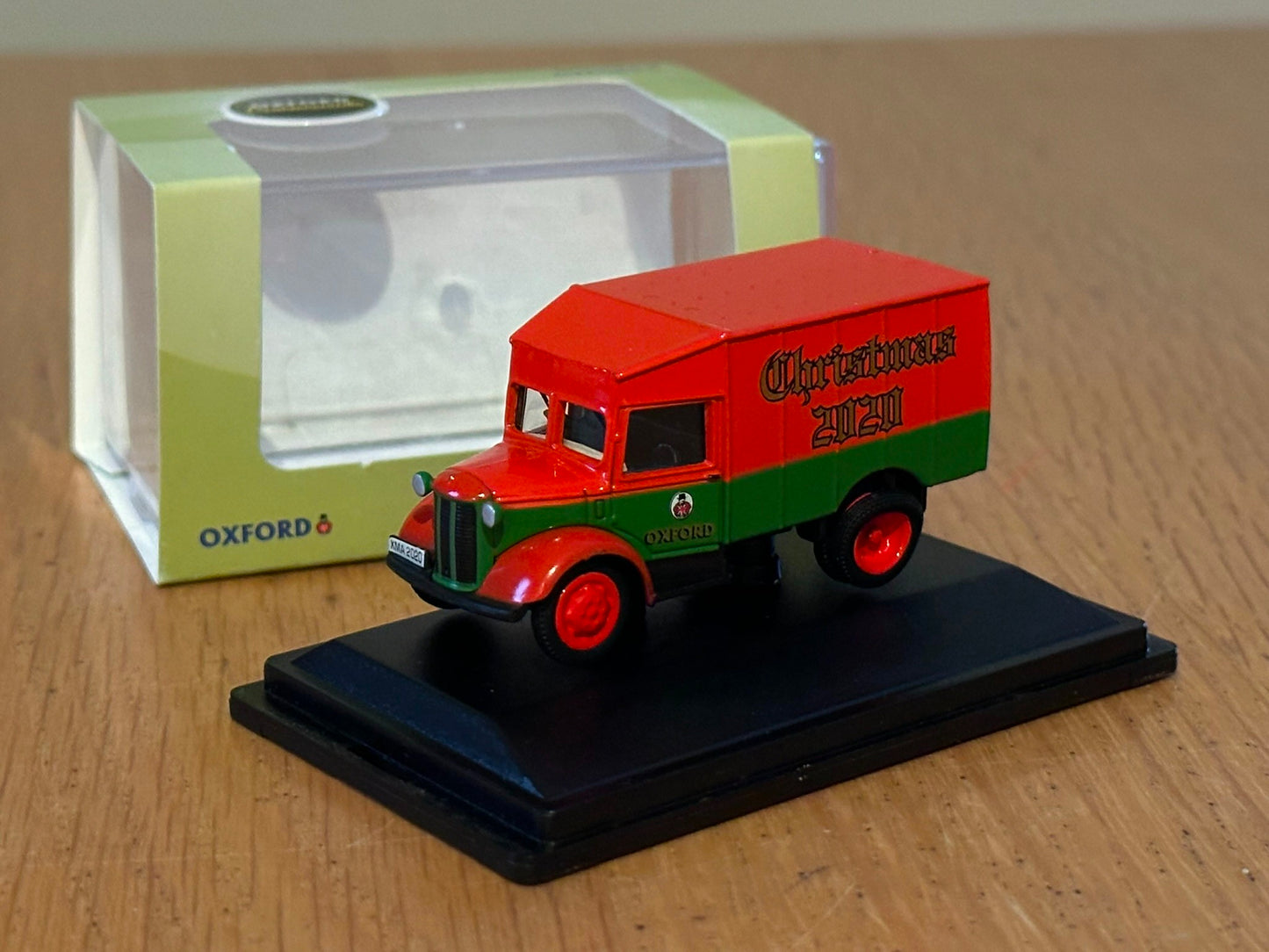 Oxford Commercials SP151 Bedford ATV 1:76 OO Gauge Christmas 2020 Pre Owned