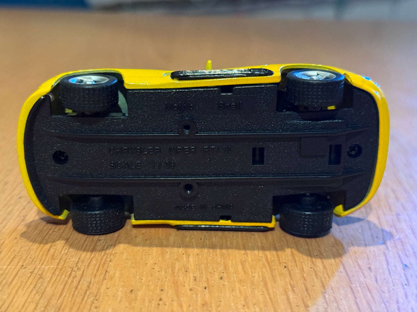 Maisto Pull Back Shell Collection - 1:39 - Chrysler Viper RT/10 - Preowned