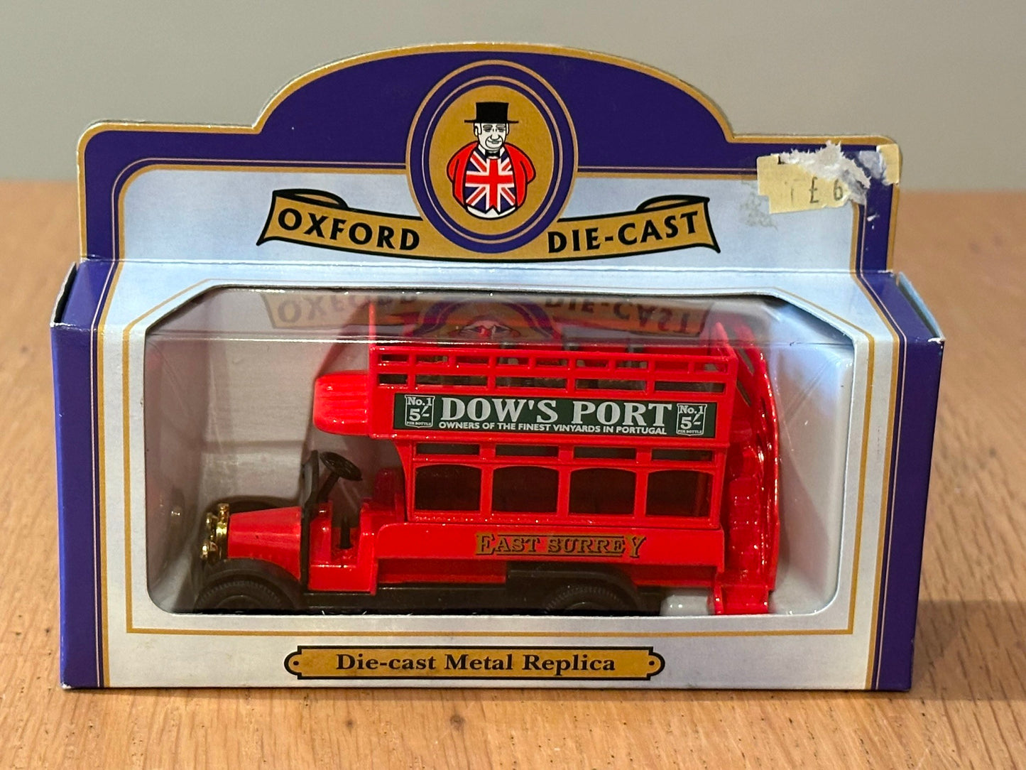 Oxford Diecast 1:76 OO Gauge AEC 34 Seater Bus.