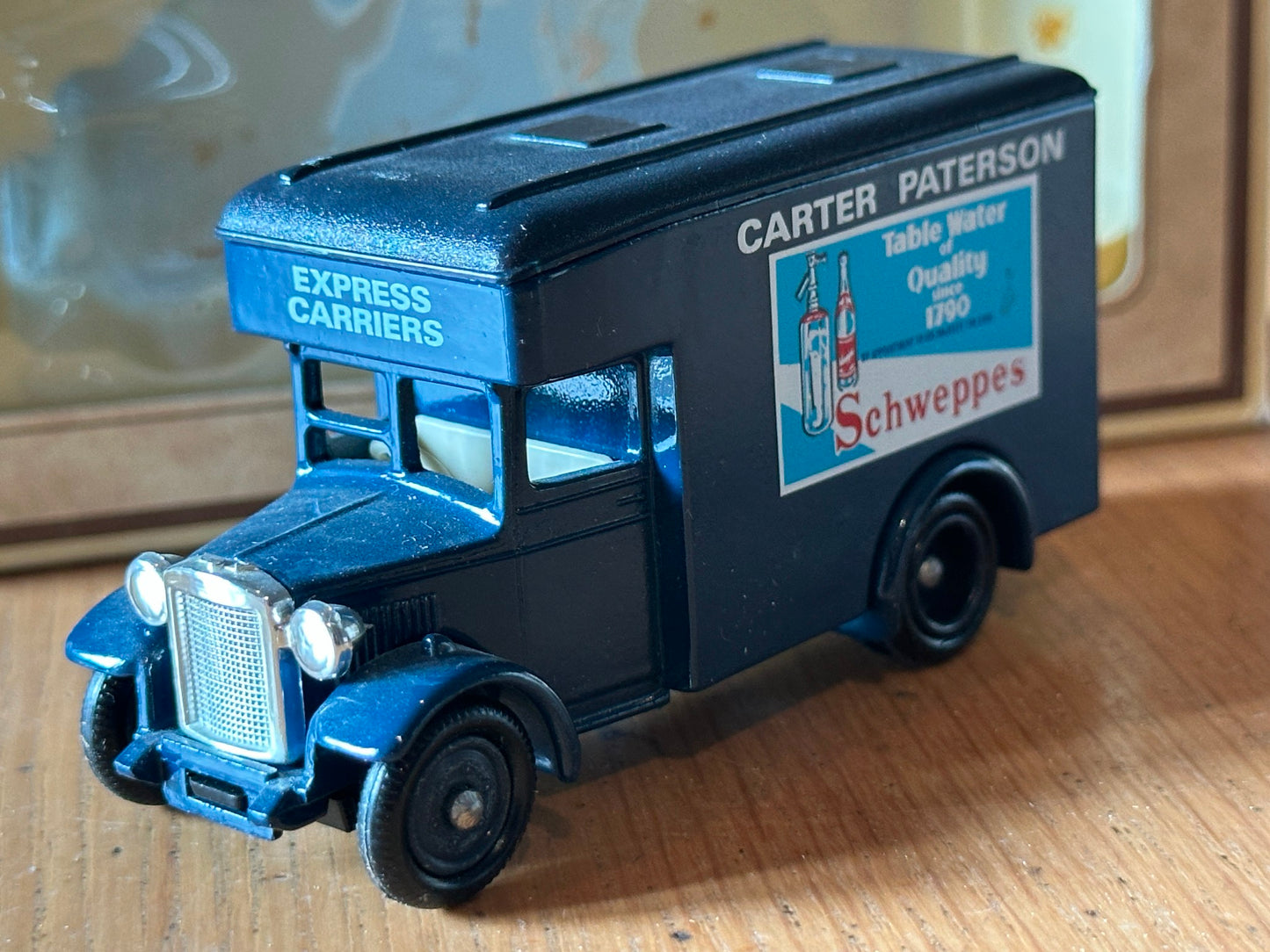 Days Gone DG16026 - Dennis Parcels Van - Carter Paterson