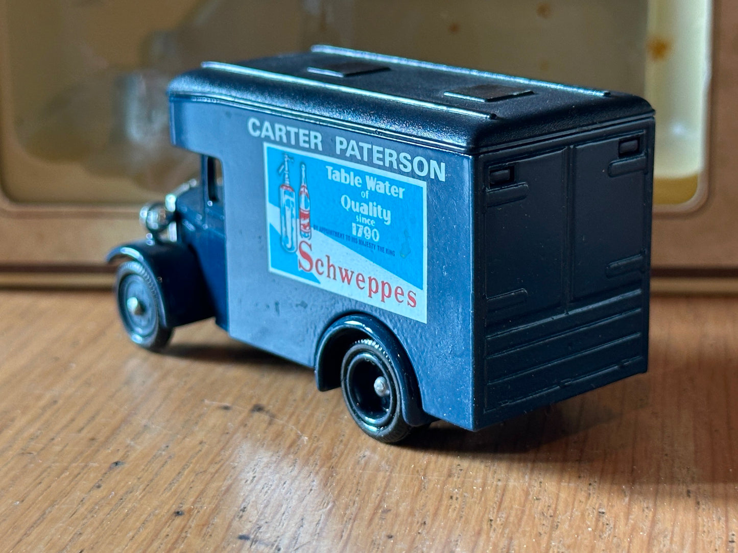 Days Gone DG16026 - Dennis Parcels Van - Carter Paterson