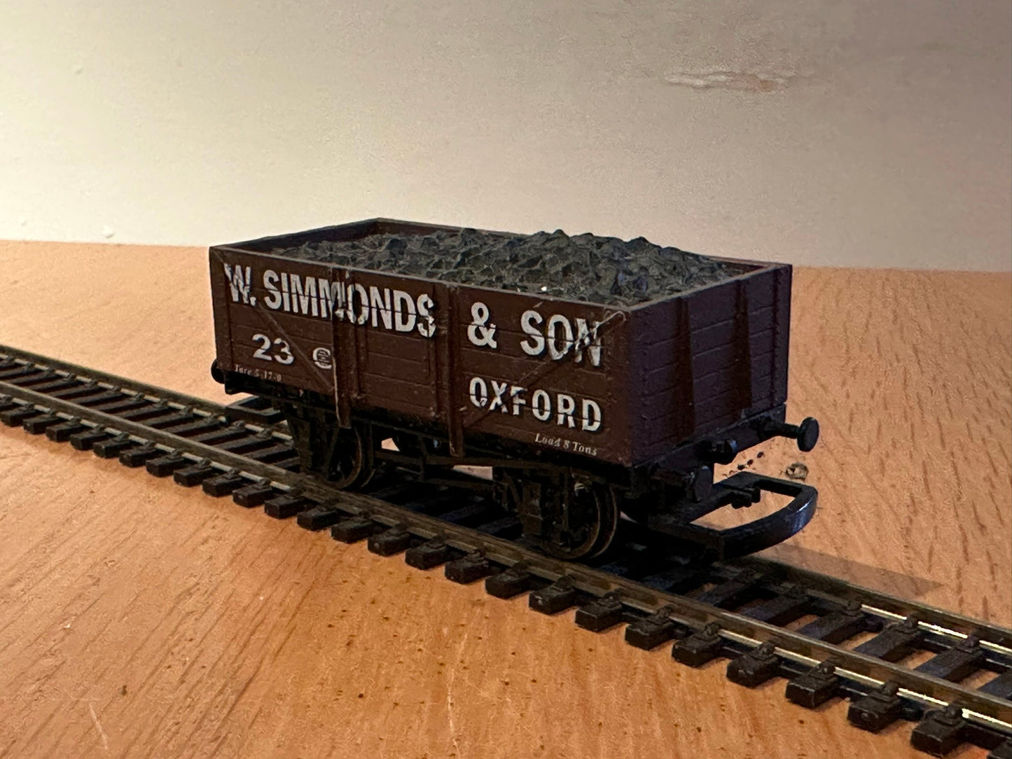 Dapol B547 OO Gauge 5 Plank Wagon "W. Simmonds & Son, Oxford"
