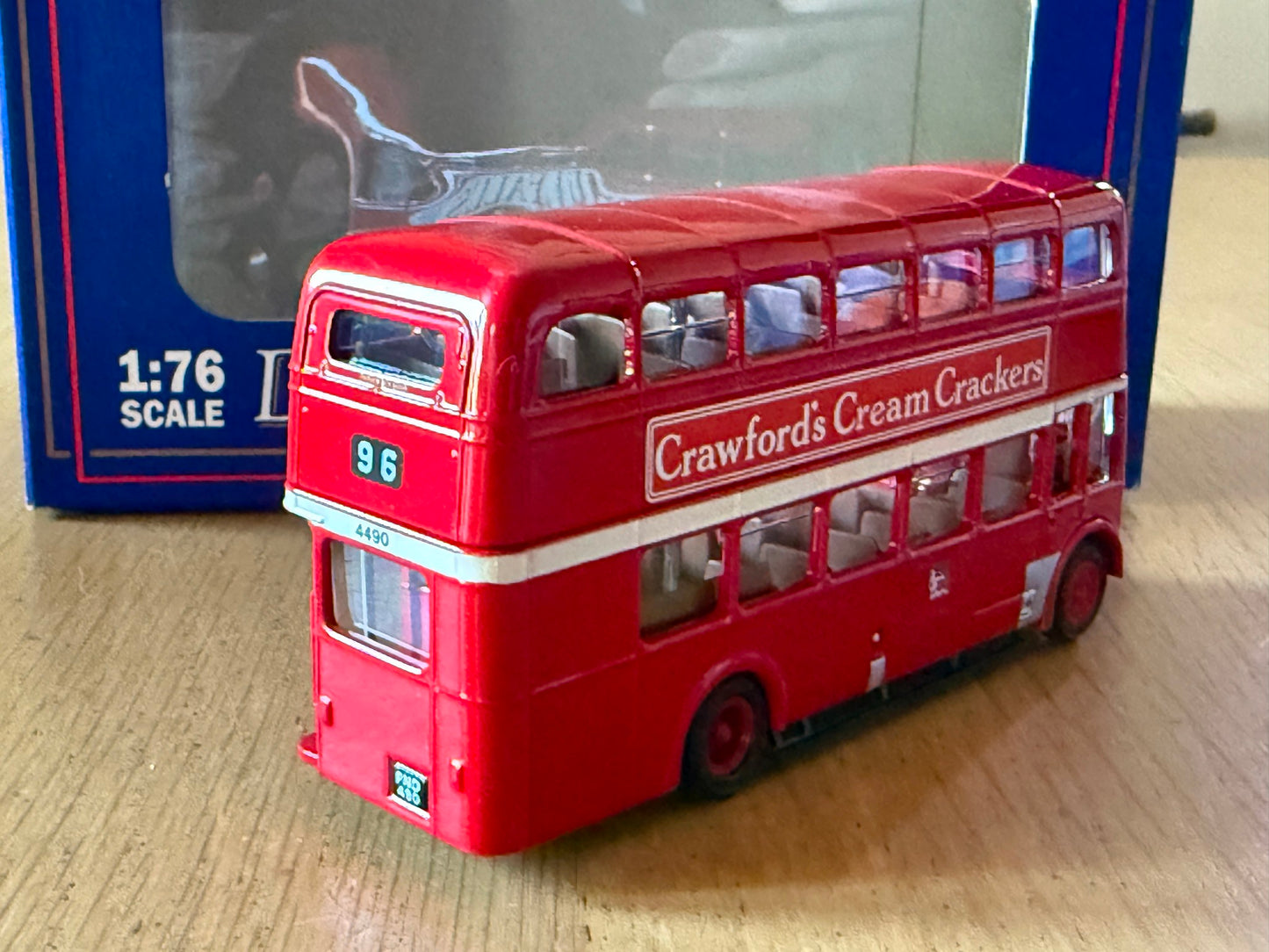 EFE OO Gauge 1/76 41101 - Leyland Titan PD2 MCW Orion - City of Manchester