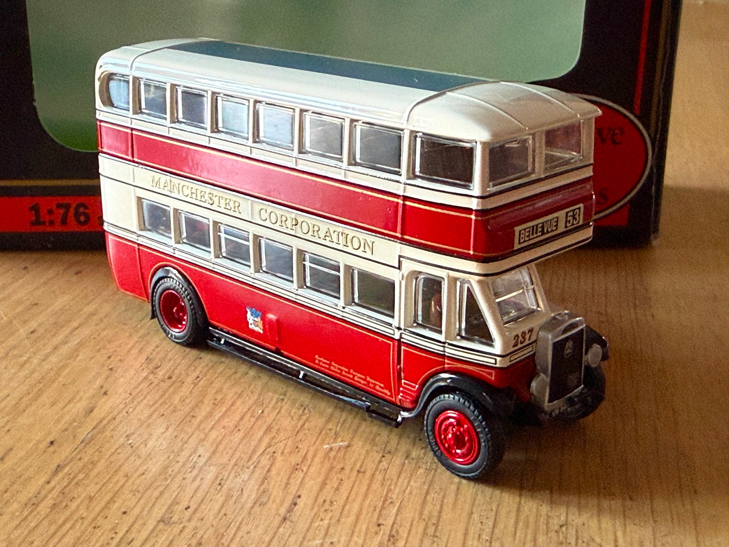 EFE OO Gauge 1:76 27306 - TD1 Closed Rear - Manchester City