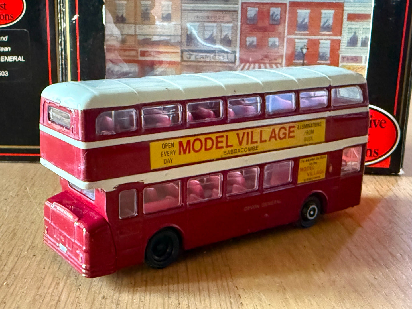 EFE OO Gauge 1:76 16503/1 - Leyland Atlantean MCW Bus - Devon General