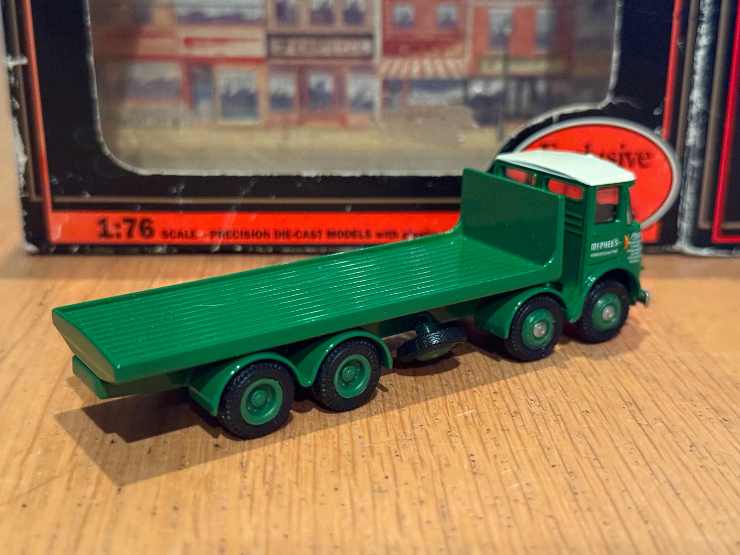 EFE OO Gauge 1:76 12801 - Atkinson 4 Axle Flatbed Lorry - McPhee's Ltd