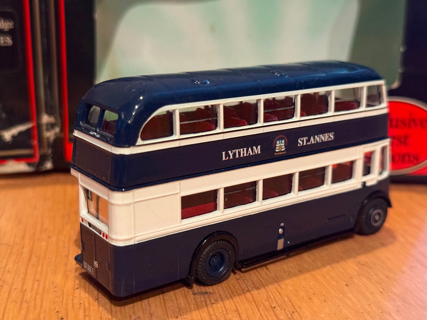 EFE OO Gauge 1:76 15907 - Leyland PD1 Highbridge - Lytham St Anne's