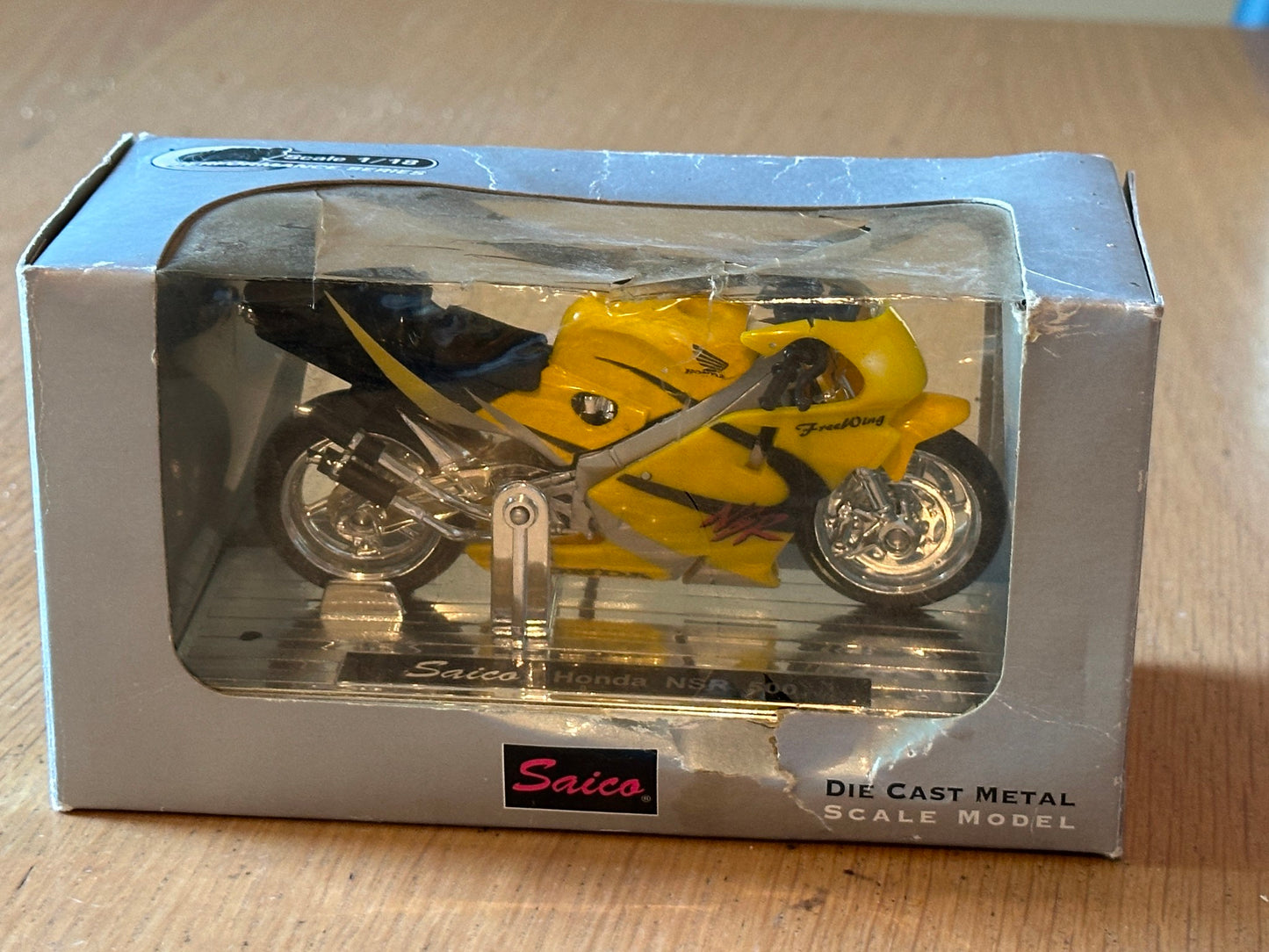 Saico 1:18 Motorcycle Model - Honda NSR500