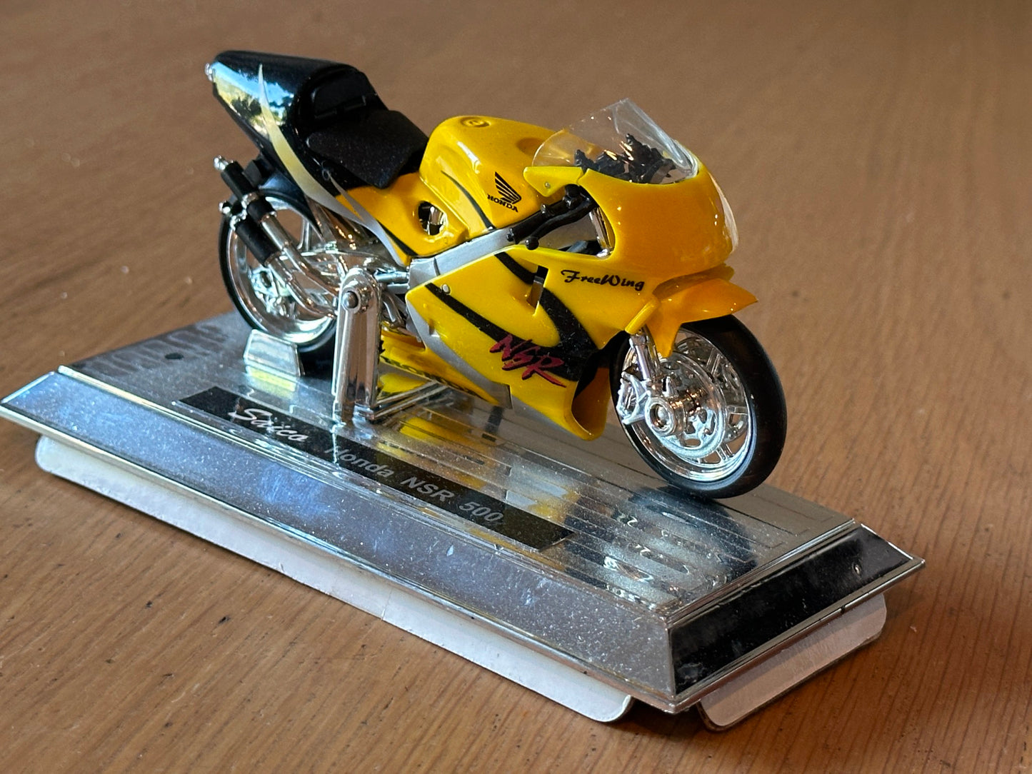 Saico 1:18 Motorcycle Model - Honda NSR500