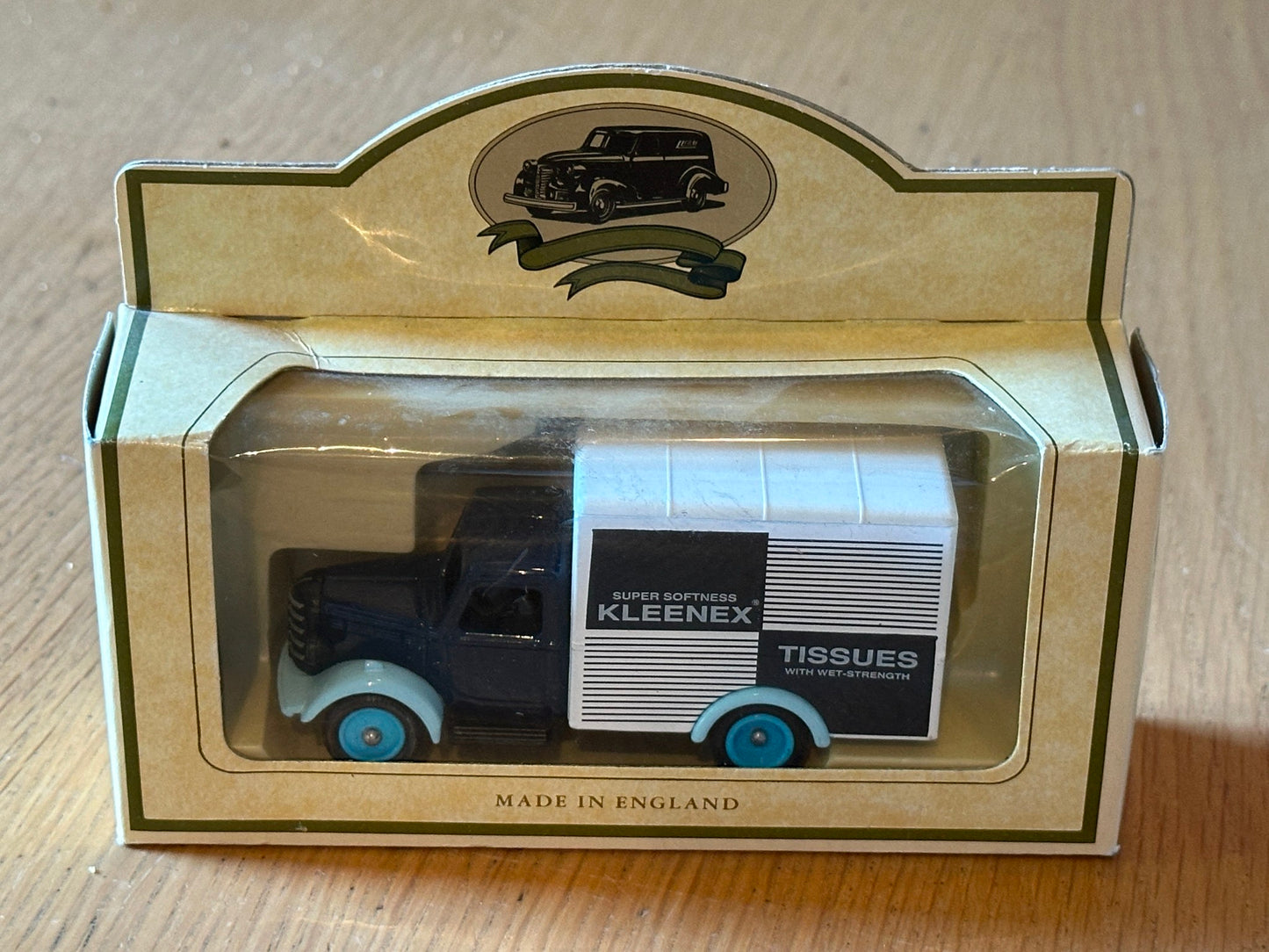 Lledo Days Gone LP59004 - Bedford 30cwt Truck - Kleenex Tissues