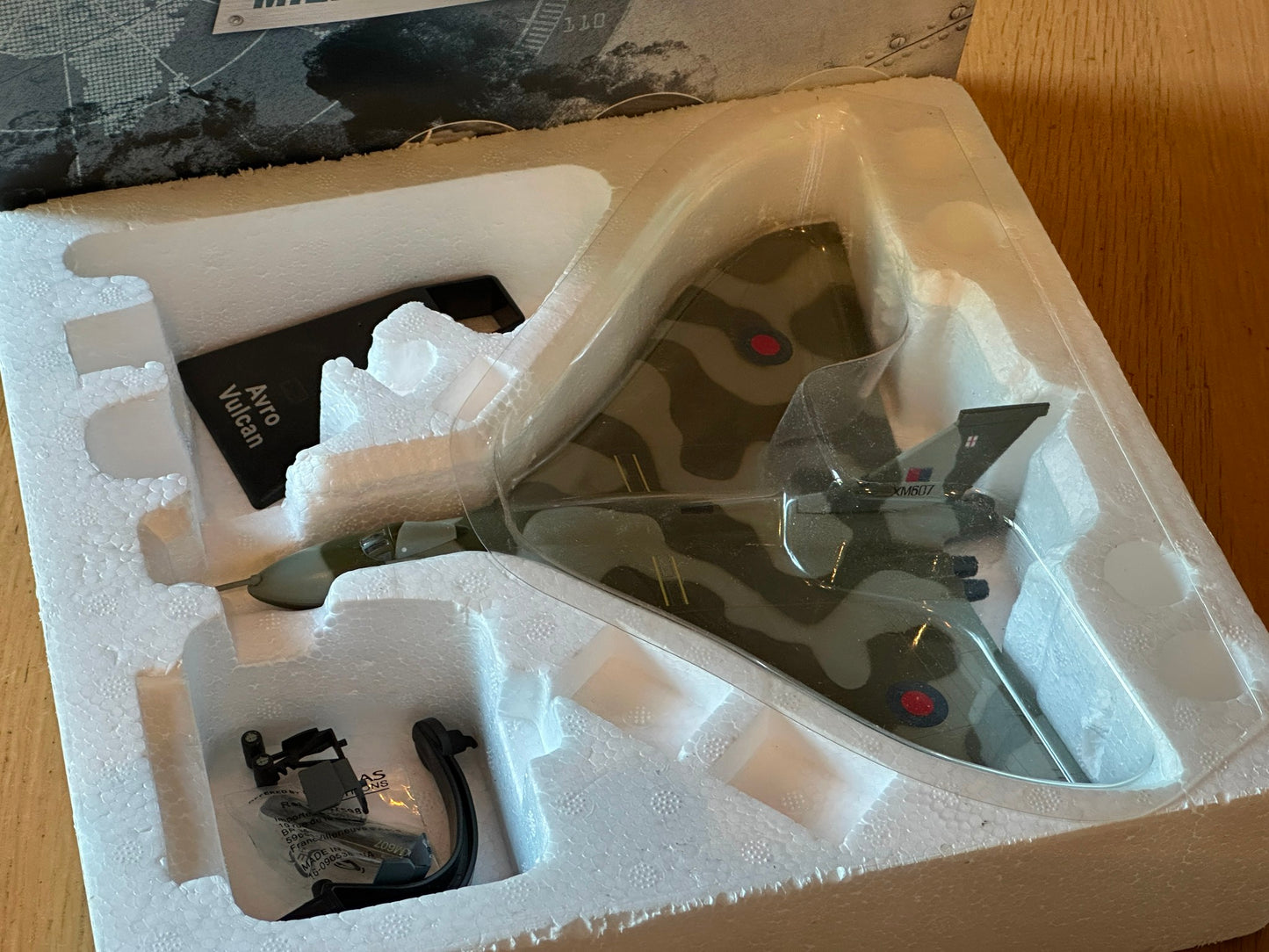 Atlas Editions Jet Age Military Aircraft 1:144 - Avro Vulcan