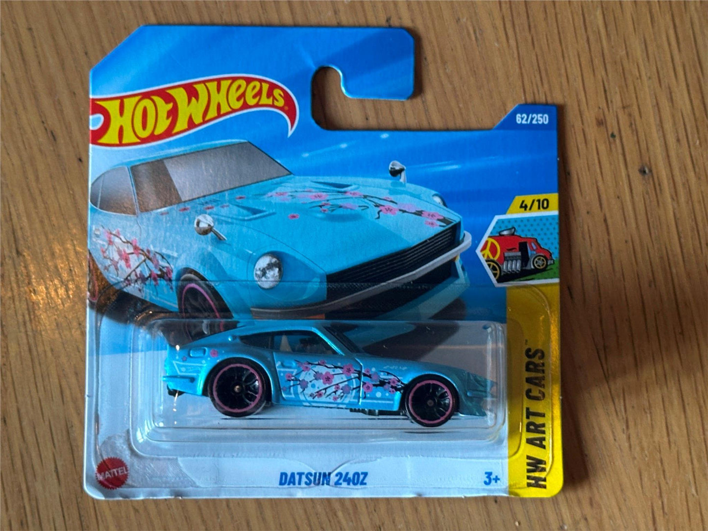 NEW Hot Wheels 62/250 - Datsun 240Z