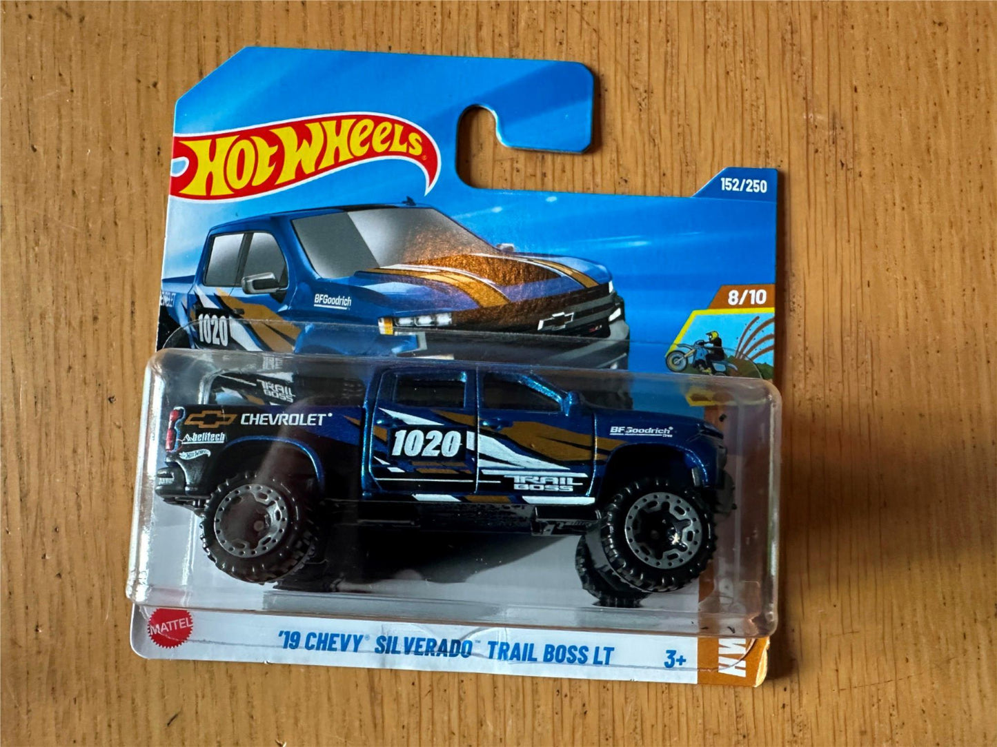 NEW Hot Wheels 152/250 - 19 Chevy Silverado Trail Boss LT