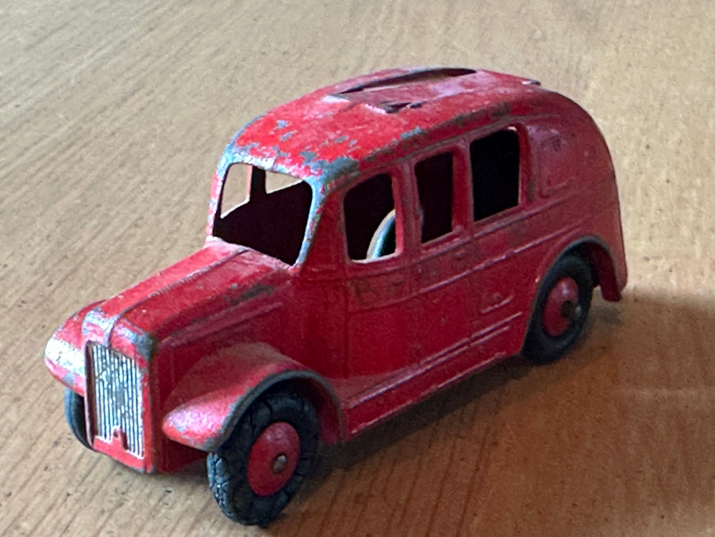 Dinky Toys - 250 Fire Engine (Ladders Missing)