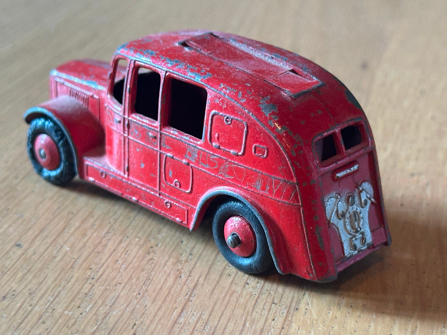 Dinky Toys - 250 Fire Engine (Ladders Missing)