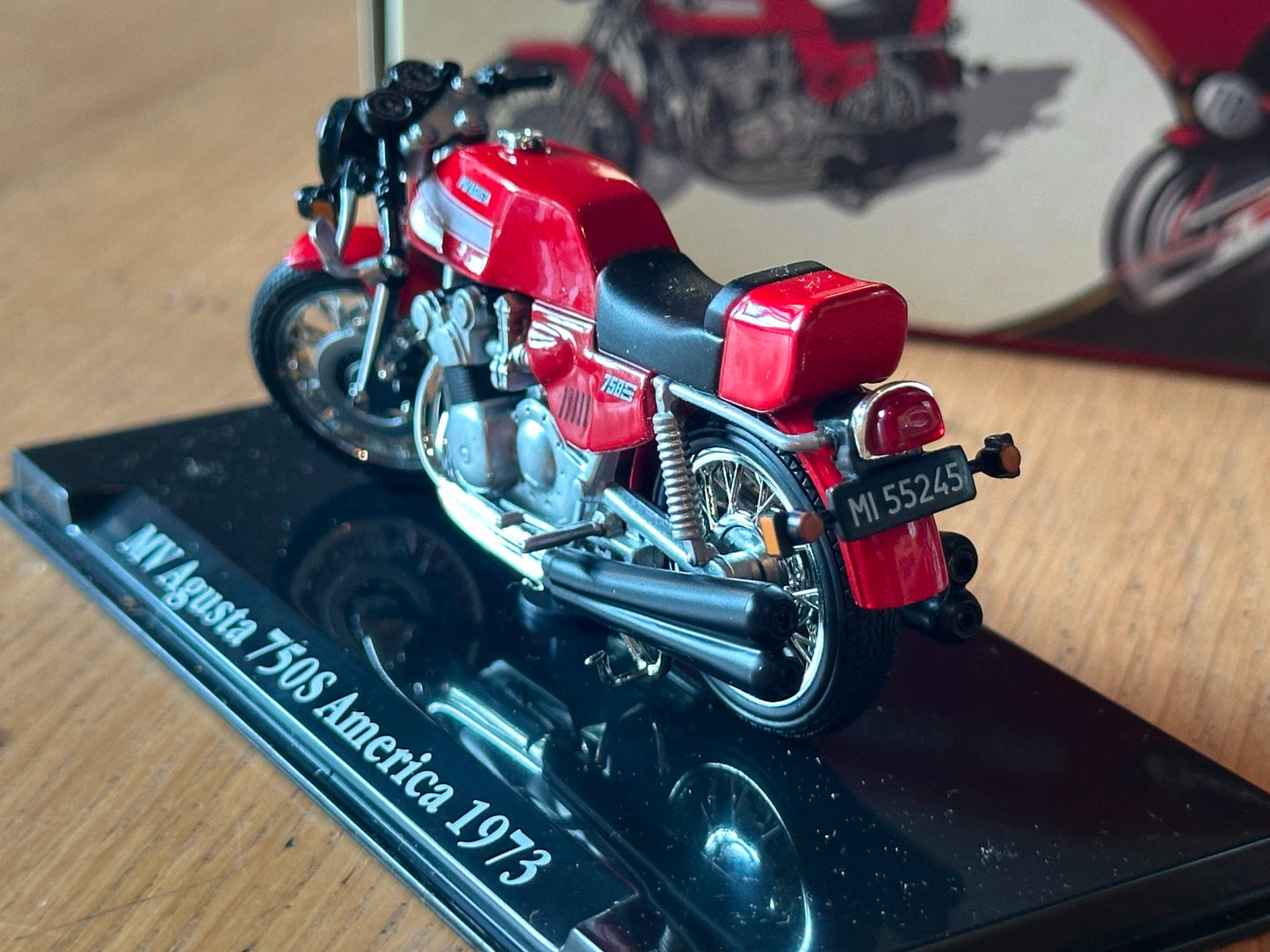 Atlas 1:24 Motorcycle Classics - MV Agusta 750S America - 1973