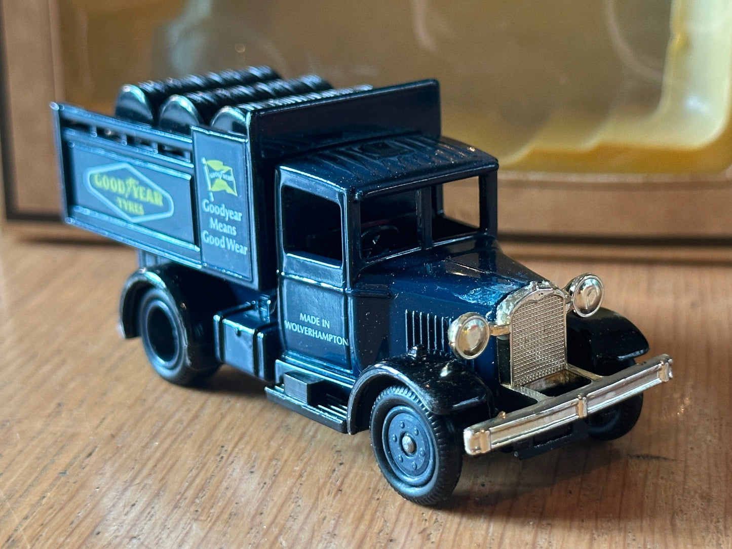 Lledo Days Gone DG20018 - Ford Model A Stake Truck - Goodyear Tyres