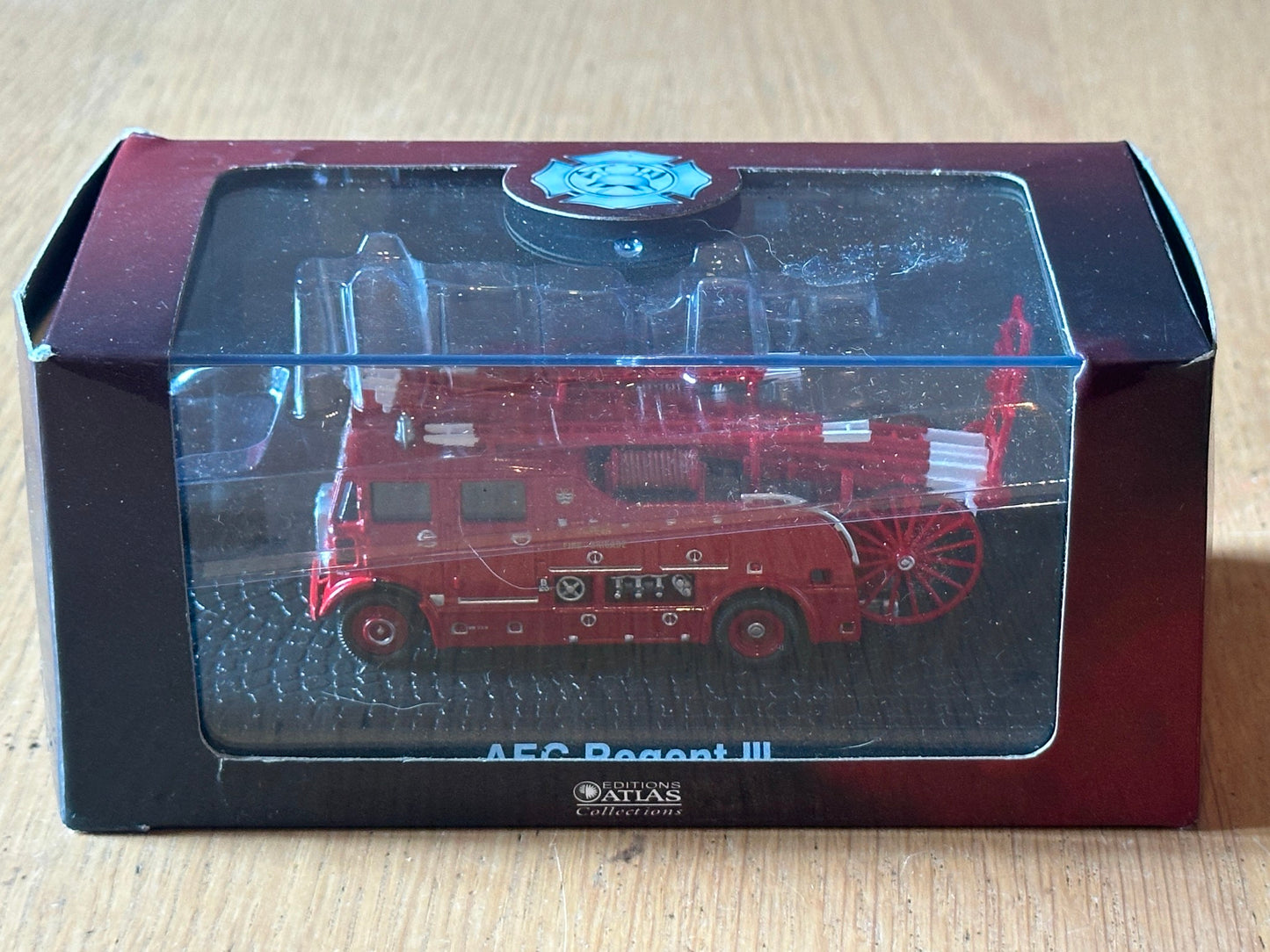 Atlas Editions OO Gauge - AEC Regent III Fire Engine - London Fire Brigade.
