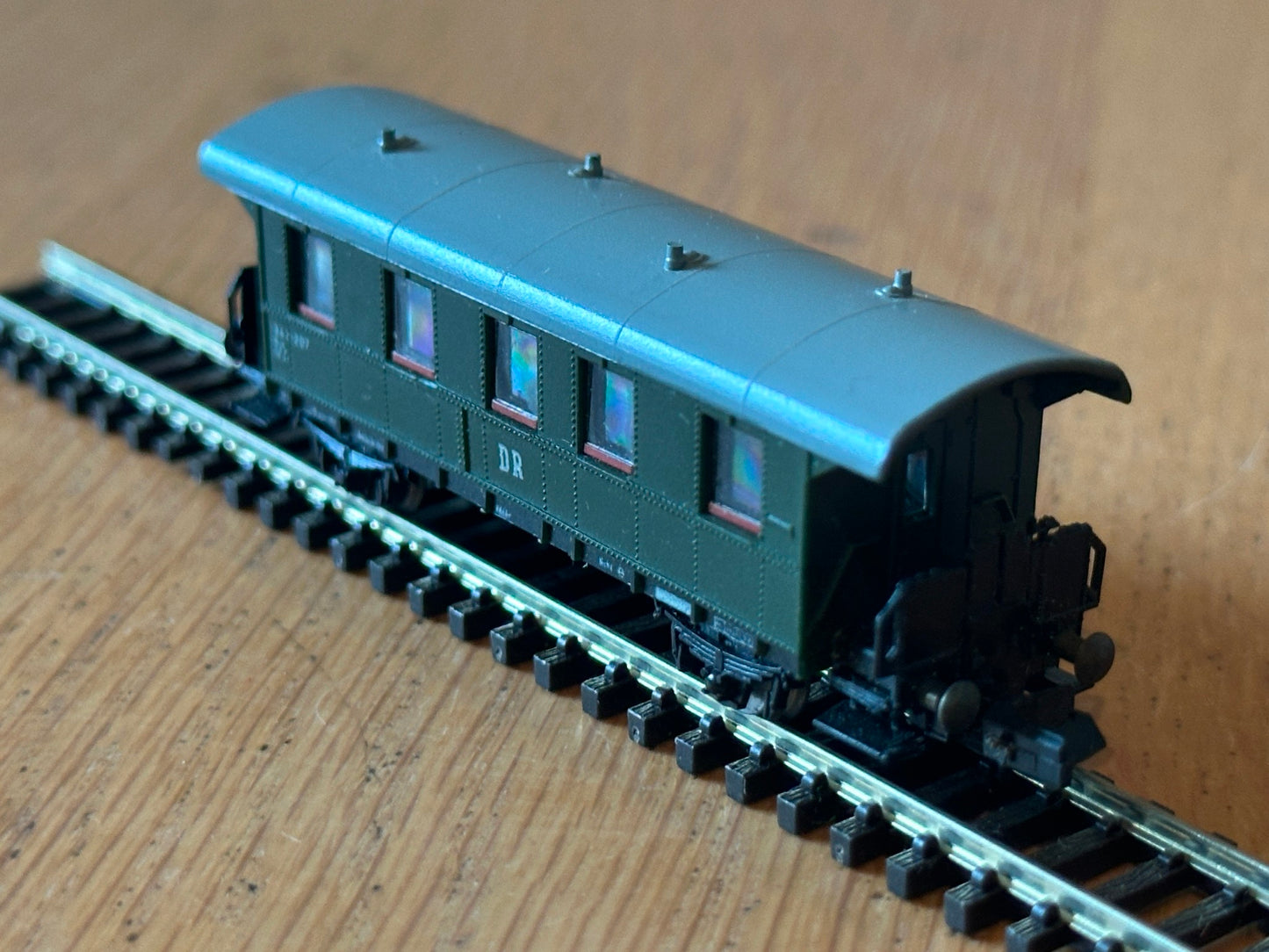 Piko 5-4135-010 - 4-Wheel Passenger Coach of the German DR