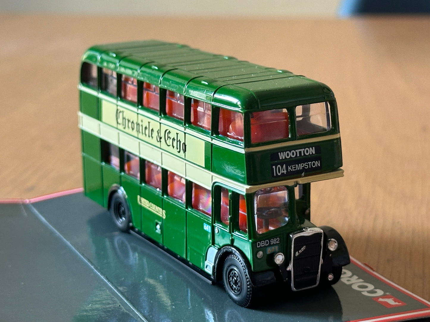Original Omnibus 1:76 OO Gauge 40701- Bristol K6A United Countries