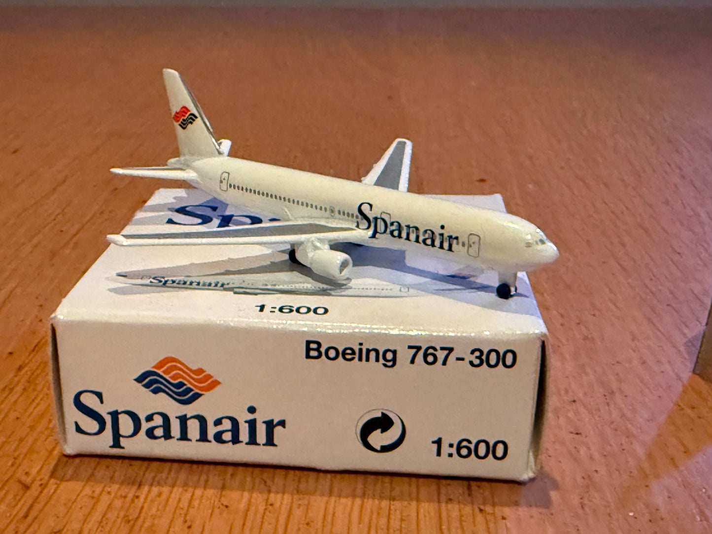 Schabak 1:600 Diecast Aircraft - Boeing 767-300 - Spanair