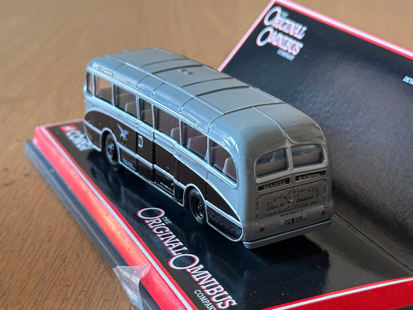 Original Omnibus 1:76 OO Gauge 97170 - Burlingham Seagull Woods - Blackpool Bus