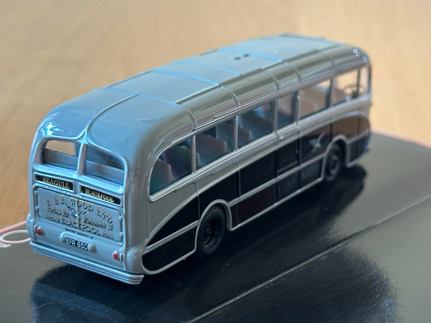 Original Omnibus 1:76 OO Gauge 97170 - Burlingham Seagull Woods - Blackpool Bus