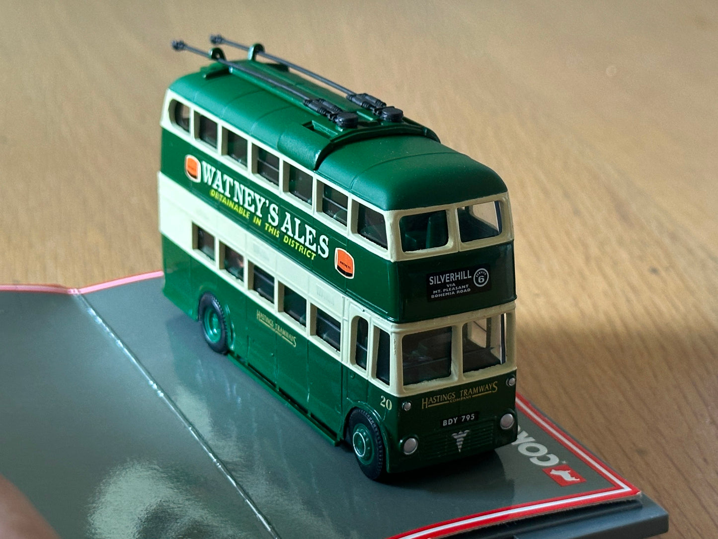Corgi Original Omnibus OO Gauge 40102 Park Royal Trolleybus Hastings Tramways Co