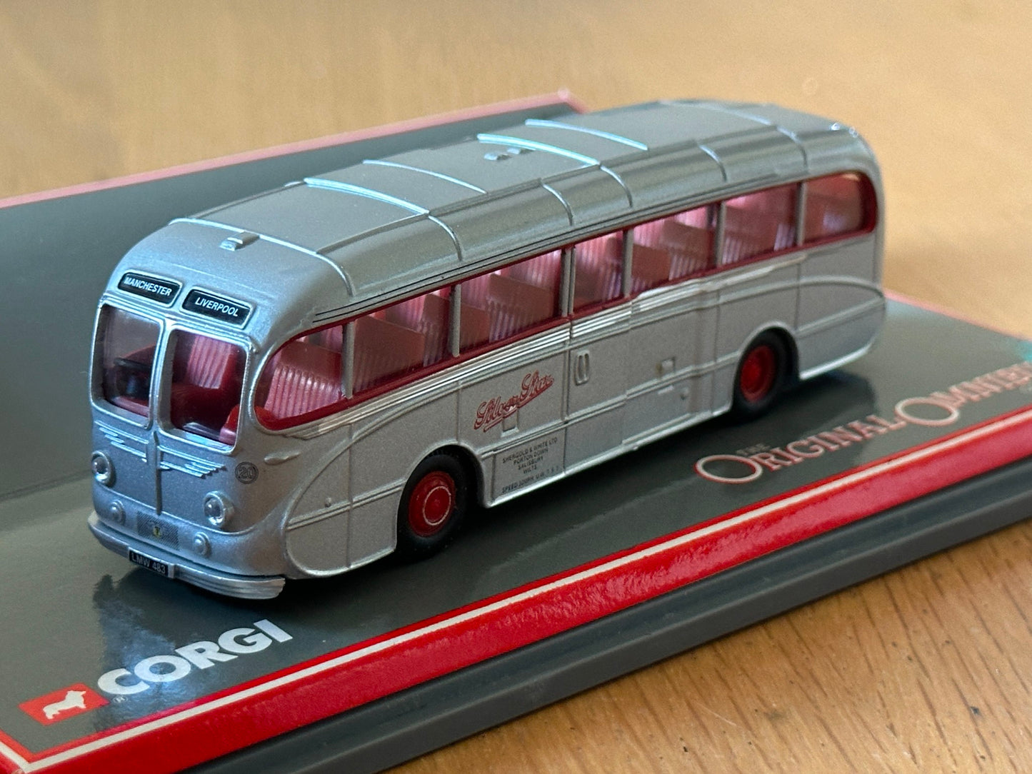 Original Omnibus 1:76 OO Gauge 40303 - Leyland Tiger Cub - Silver Star Motors