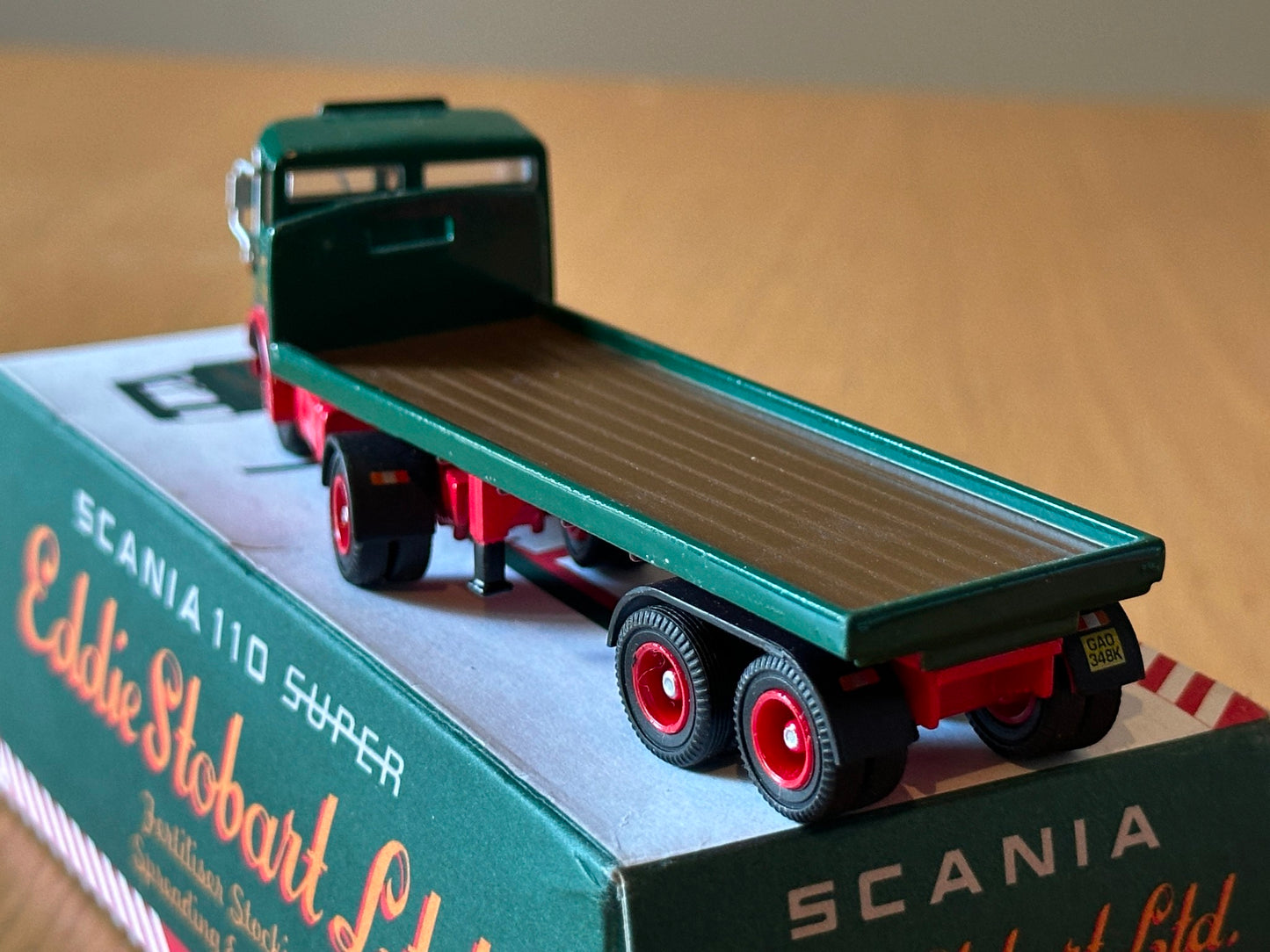 Atlas Editions OO Gauge Eddie Stobart - Scania 110 Flatbed